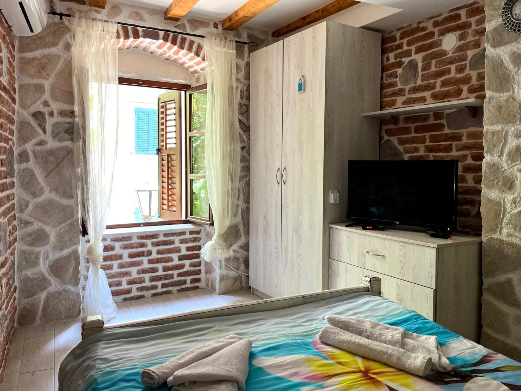 South Gate Apartments 262 Котор Екстериор снимка